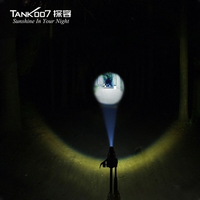 TANK007強光手電筒戶外伸縮調焦手電LED直充遠射電筒KZ03